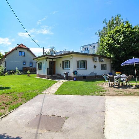 Holiday Home Bungalow Leopoldau By Interhome Bécs Kültér fotó