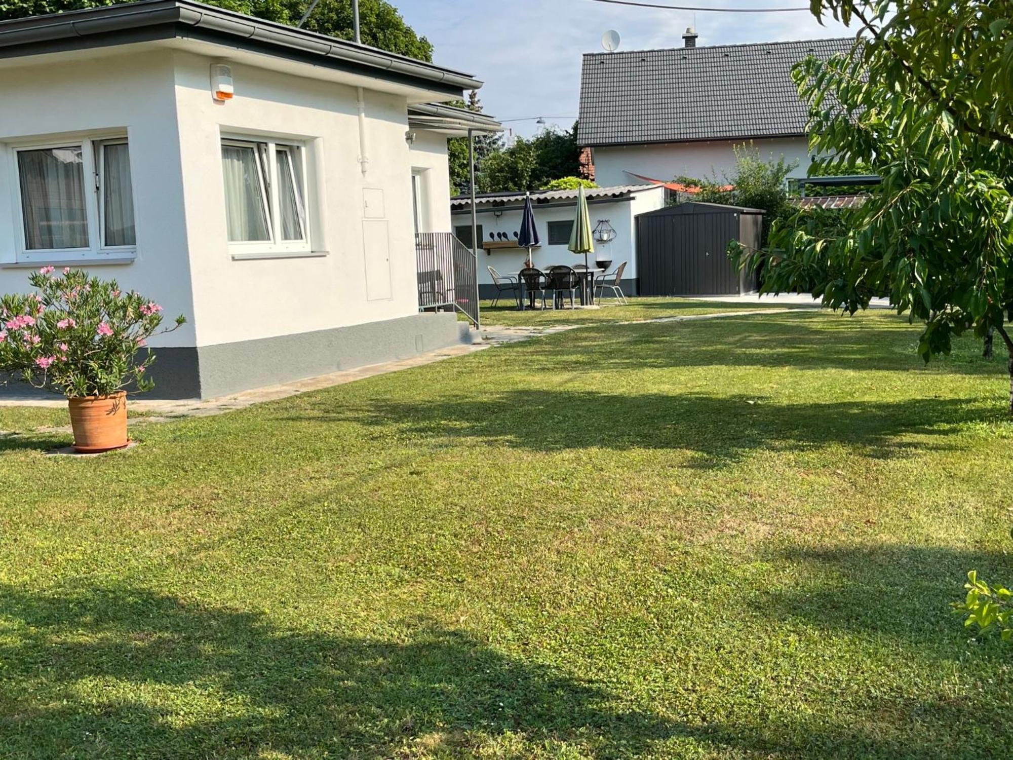 Holiday Home Bungalow Leopoldau By Interhome Bécs Kültér fotó